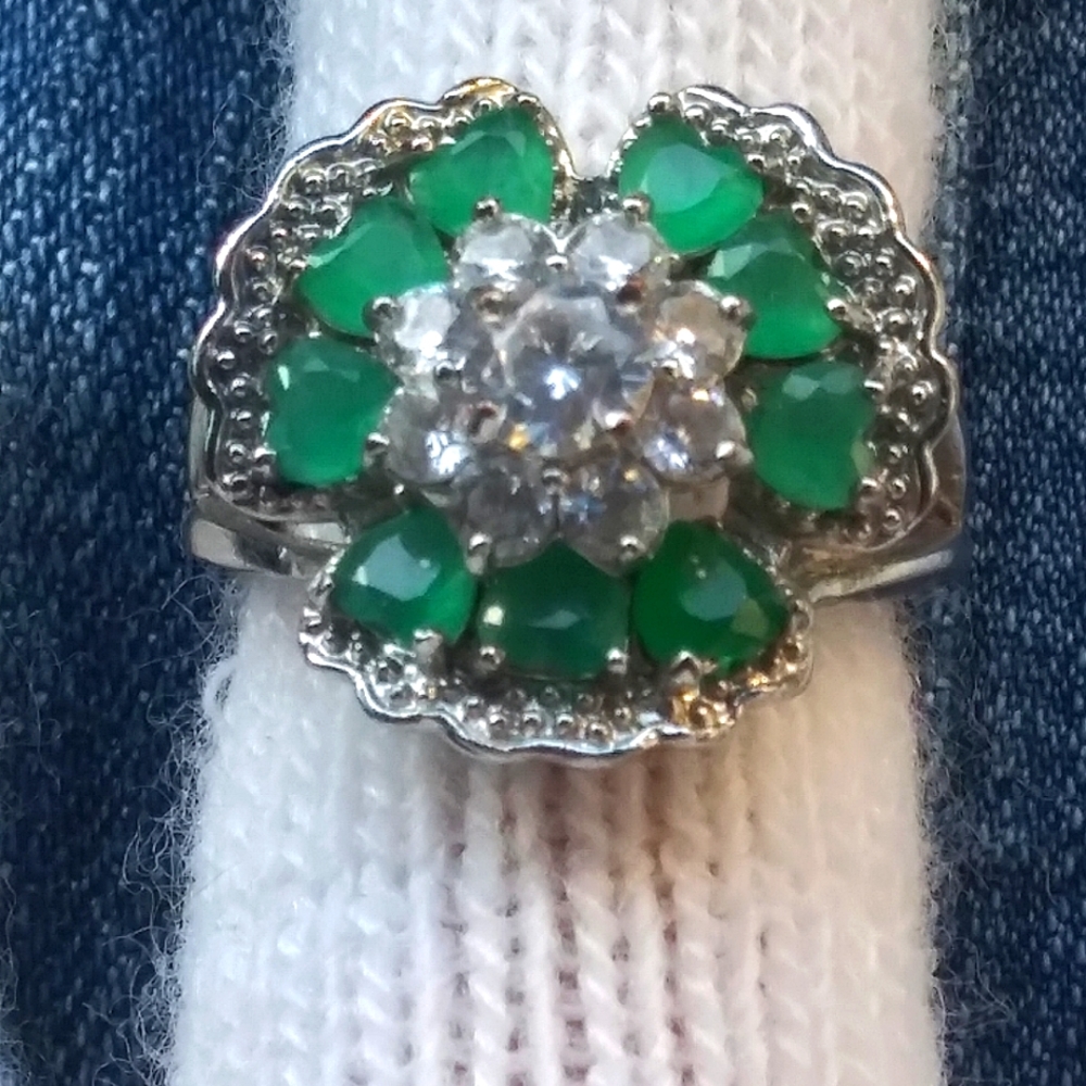 Size 7 ring. New!